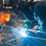 アーク溶接とは？業務内容から資格の種類、取得方法までわかりやすく解説
