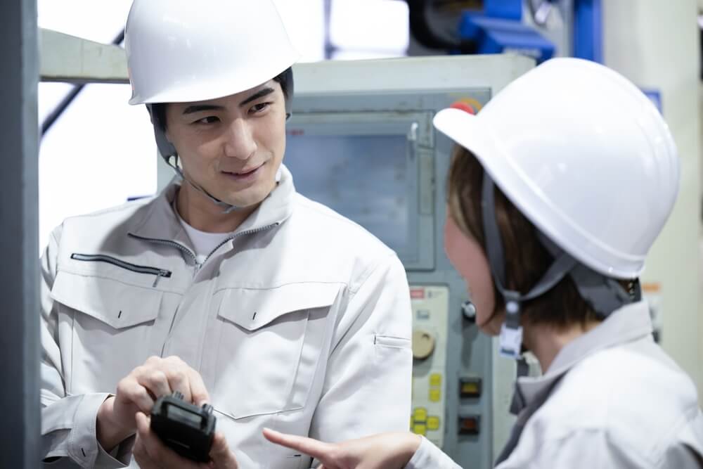 建設業で若者離れが当たり前とされる4つの原因&高齢化が進むリスクと対処法