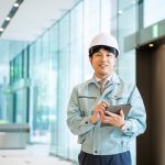 現場仕事で楽な仕事はある？負担が少ない5つの業種や比較的楽な業務の特徴を紹介