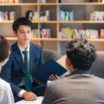 不動産鑑定士はやめとけと言われる6つの原因！仕事がきつい5つの理由＆やりがいを解説