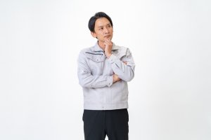 現場監督の給料は安い？そういわれる5つの原因と、実際の現場監督の給料事情を解説